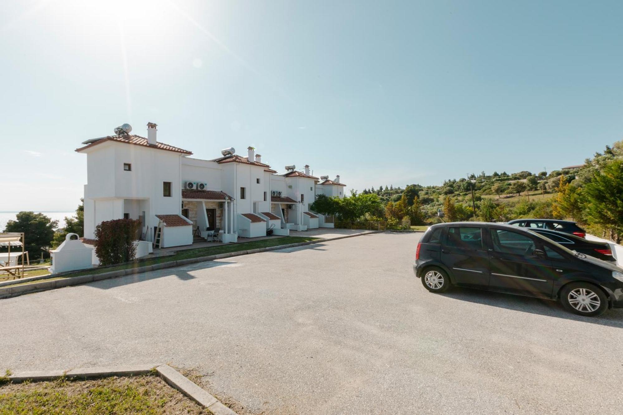 Ferienwohnung Pine In The Sea Nikiti-Sithonia Exterior foto